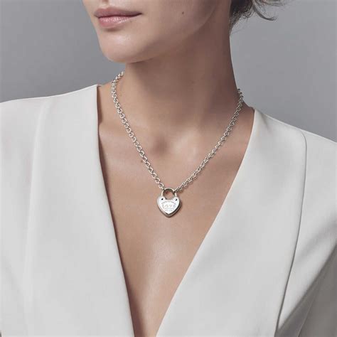 Return to Tiffany®:Love Lock Necklace_model-shot-1 | Tiffany and co necklace, Jewelry trends ...