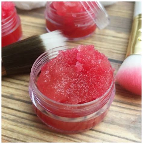 Homemade Sugar Lip Scrub Recipe for Super Soft Lips! | Lip scrub recipe, Sugar scrub homemade ...