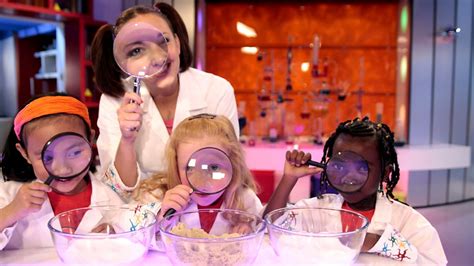 CBeebies - Nina and the Neurons: In the Lab, Super Sand