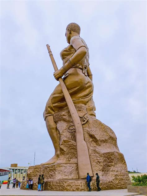 Benin's 30m-tall "Amazon" statue honours the women warriors of Dahomey ...