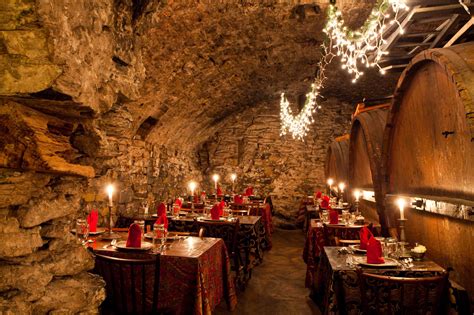 Eight of the Most Historic and Bizarre Restaurants in America - InsideHook