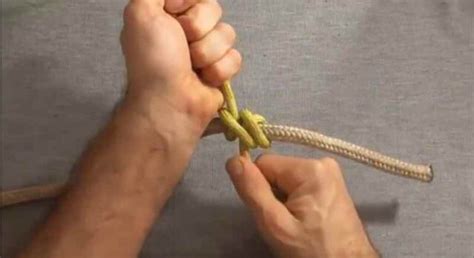 How To Tie The Rolling Hitch Knot - Survival World