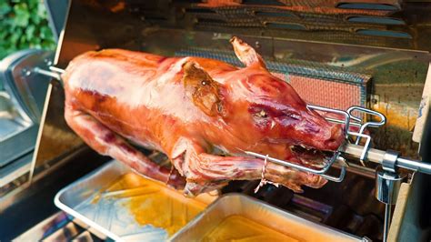 HOW TO ROAST A PIG - Spit roast piglet - Spanferkel recipe - Lechon ...