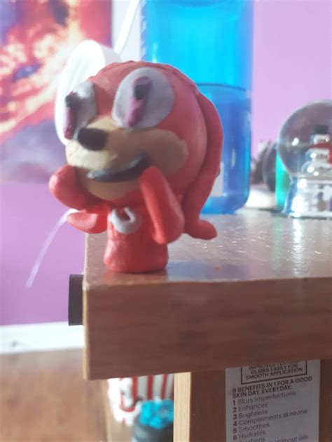 I sculpted mini knuckles! | Sonic the Hedgehog! Amino