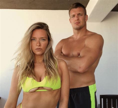 Look: Rob Gronkowski’s beautiful girlfriend blasted by Patriots fans ...