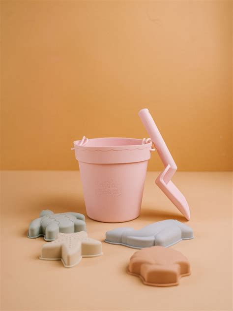Silicone Beach Bucket Toy Sets - Sandy Rose | Hendrix