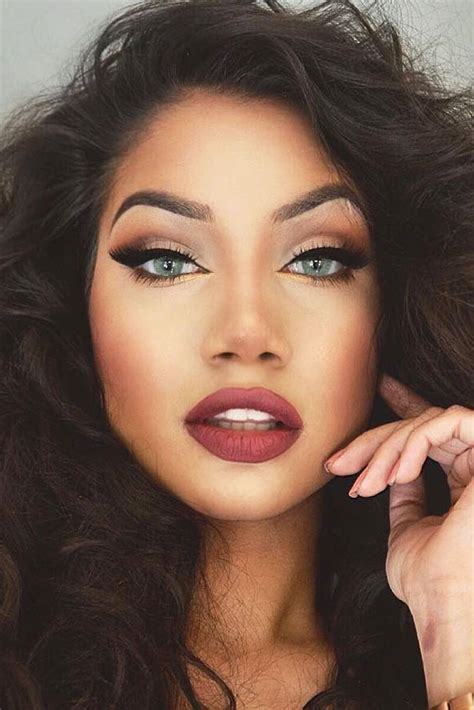 36 Best Winter Makeup Looks For The Holiday Season