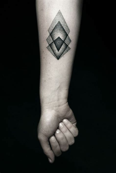 41 Wonderful Geometric Wrist Tattoos Design