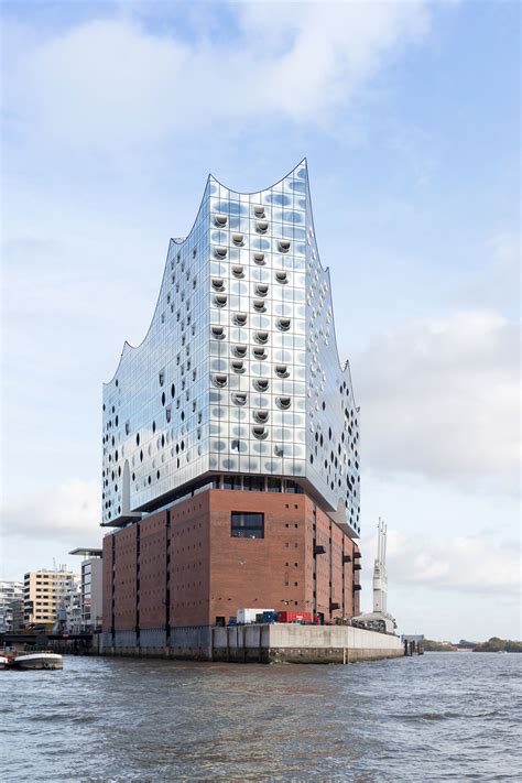 The Majestic Elbphilharmonie in Hamburg by Herzog & de Meuron | Yatzer