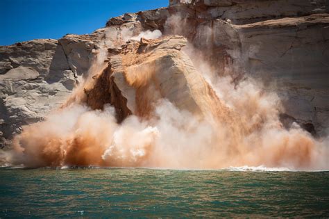 WATCH: Video captures massive rock collapse at Lake Powell