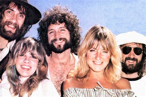 Lindsey Buckingham, Stevie Nicks honor late bandmate Christine McVie