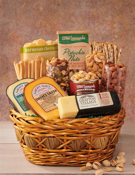 Amazon.com : Stew's Wow Gourmet Gift Basket from Stew Leonard's Gifts ...