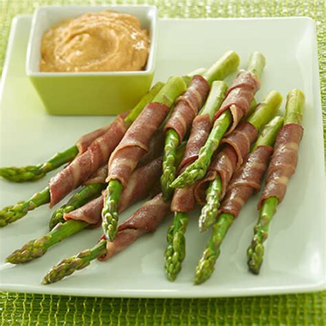 Turkey Bacon Wrapped Asparagus | JENNIE-O® Recipes