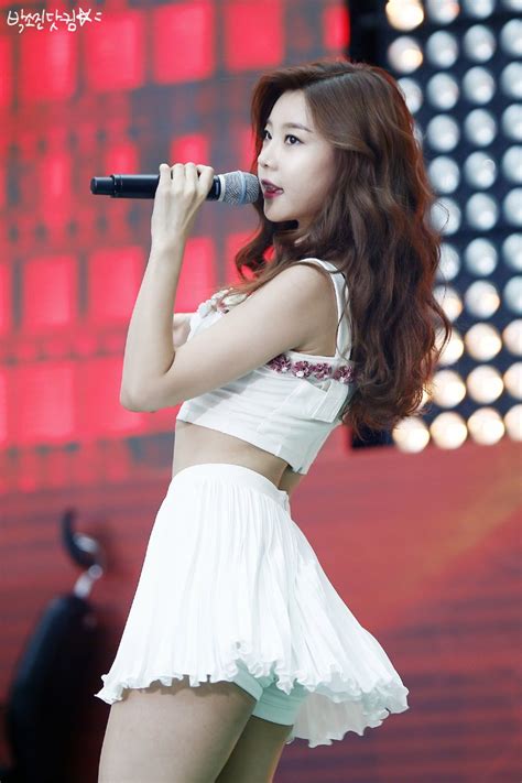 Girl's Day's Sojin Steals Hearts With Her Adorable Performance Pic ...