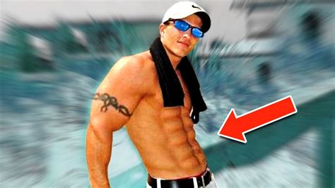 20 Horrible Photoshop Fails! - YouTube