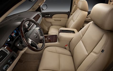 GMC YUKON - gmc-yukon_interior_8.jpg