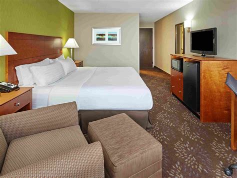 Family Hotels in Matteson, IL with Pools | Holiday Inn Chicago Matteson ...