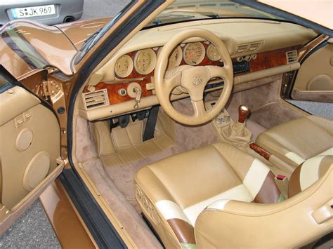 Porsche 959 by Exclusive Manufaktur Golden Interior 02 | Arabs Auto