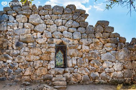 Cyclopean Walls in Mycenae, Greece | Greeka