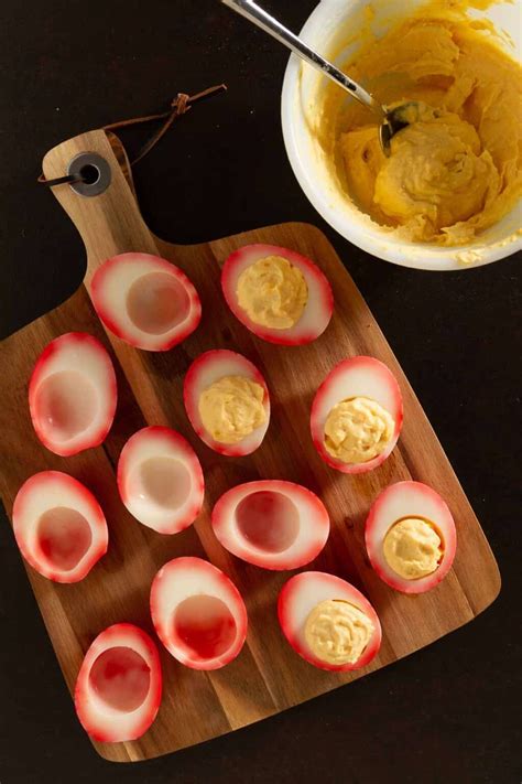 Eyeball Deviled Eggs (Halloween Party Recipe) - Cup of Zest