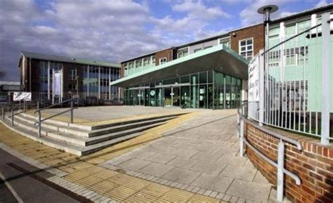 Eastleigh College - eastleighborough.co.uk