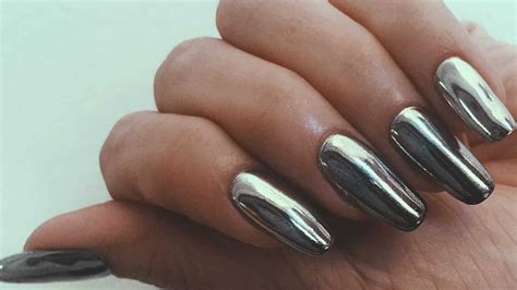 These Videos of Chrome Nails in Progress Are Completely Mesmerizing ...