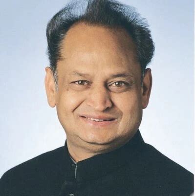 Ashok Gehlot Biography in Hindi | अशोक गहलोत जीवन परिचय | StarsUnfolded ...