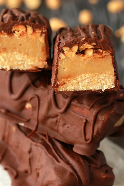 Easy Vegan Snickers Bars. 3 Layers of pure decadence! This vegan and gluten-free dessert tastes ...