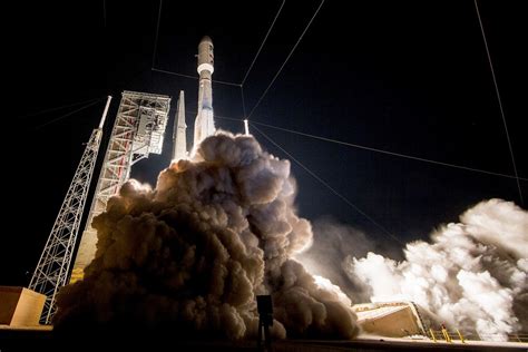 Powerful Next-Gen Weather Satellite Launches to Begin Forecasting 'Revolution' | Space