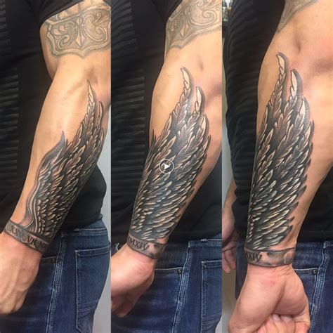 Tatuaje de antebrazo | Wrist tattoos for guys, Cool forearm tattoos ...