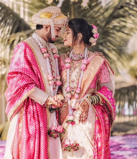 Adorable Marathi Couple Portraits That We Absolutely Love - ShaadiWish