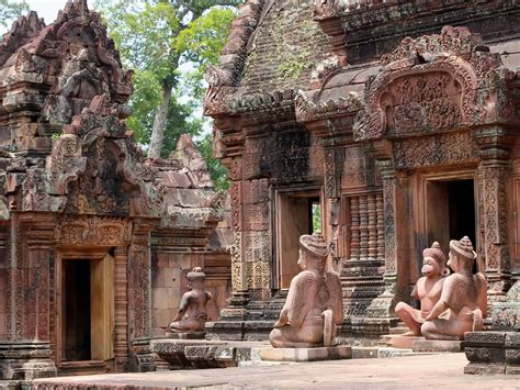 Banteay Srei Temple Guide - Citadel of the Women - Just Siem Reap