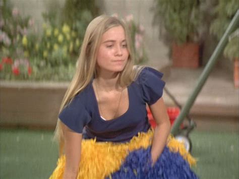 Found on Bing from sitcomsonline.com | Maureen mccormick, Cheryl tiegs ...