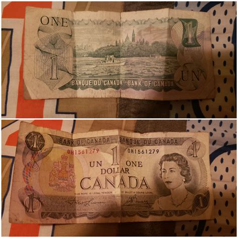 Is this worth anything? It's a 1973 canadian one dollar bill : r/papermoney