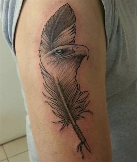 15+ Best Eagle Feather Tattoo Designs and Ideas - PetPress Tattoo Plume ...