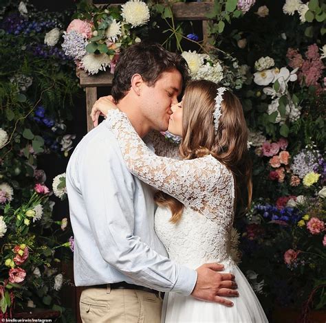 Bindi Irwin shares first wedding photo amid coronavirus pandemic | Daily Mail Online