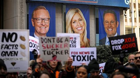 Opinion | Fox’s Fake News Contagion - The New York Times