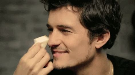 Orlando Bloom Jack Impression GIFs - Get the best GIF on GIPHY