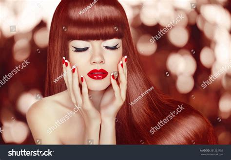 479 Beautiful Model Fringe Red Nails Images, Stock Photos & Vectors | Shutterstock