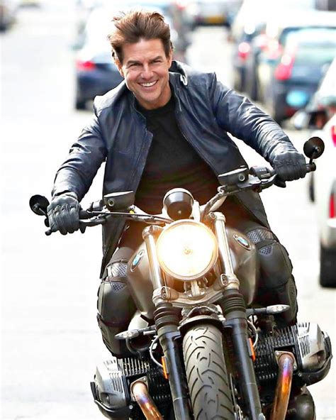 Ethan Hunt. #Tomcruise | Tom cruise, Motos, Autos y motos