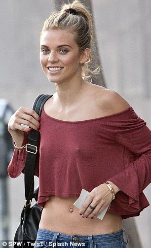 AnnaLynne McCord wears top that fails to cover her shoulders and tummy ...