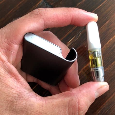 CCELL Palm - 510 Vape Cartridge Battery - Cannabis Vape Reviews