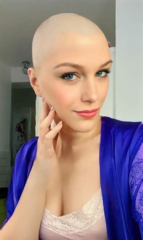 Buzz Cut Women, Short Hair Cuts For Women, Short Hair Styles, Girls With Shaved Heads, Shaved ...