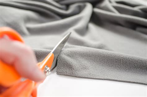 How To Cut Fabric Correctly | Mini Matters