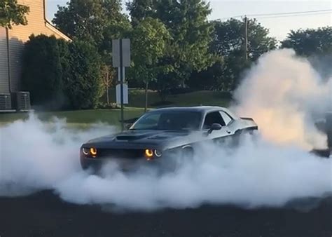 Challenger Hellcat burnout | SRT Hellcat Forum