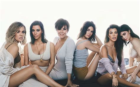 1366x768px | free download | HD wallpaper: kendall jenner, kylie jenner ...