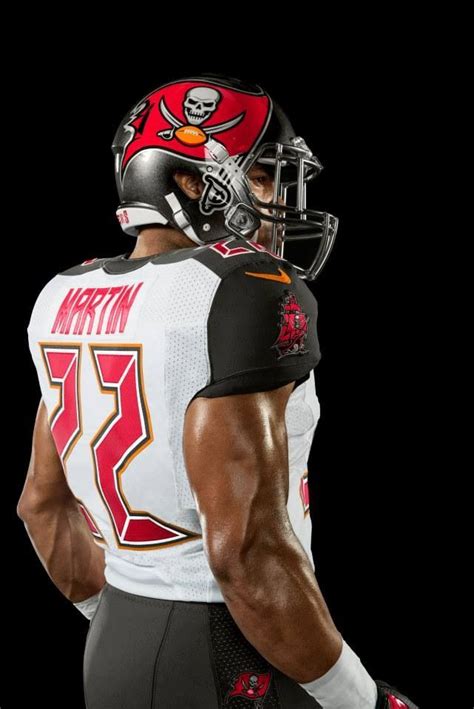 Doug Martin in the new uniforms Tampa Bay Buccaneers Football, Nfl ...