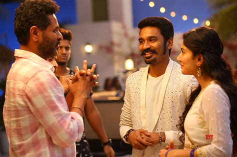 Maari 2 Movie Rowdy Baby Song Stills - Social News XYZ