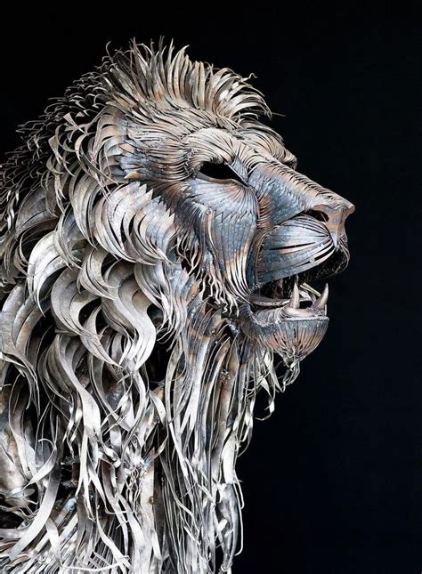 Un Lion Majestueux Fait de 4 000 Morceaux de Métal | art - Sculpturen ...