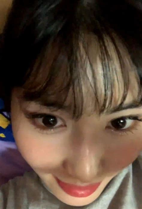 MOMO VLIVE | Baby face, Momo, Face